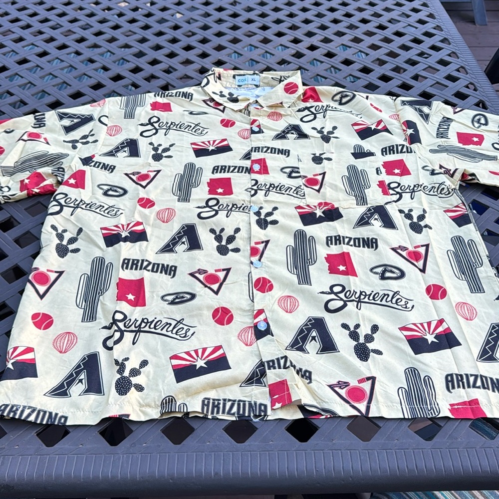Men’s Arizona Diamond Back Button down